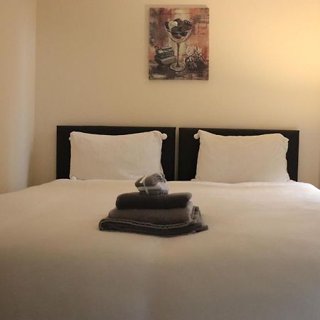 Dockside Lodge Liverpool Bagian luar foto