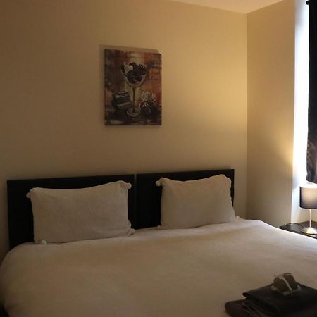 Dockside Lodge Liverpool Bagian luar foto