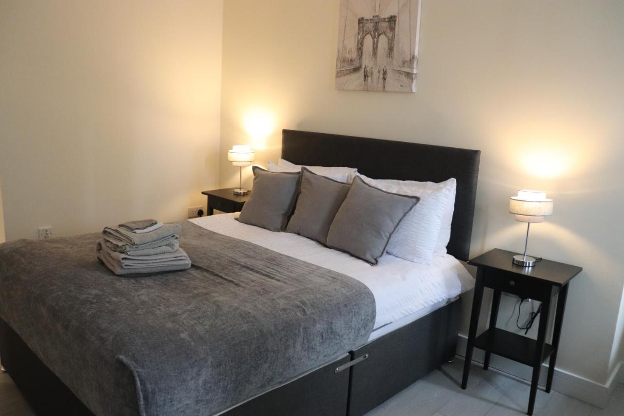 Dockside Lodge Liverpool Bagian luar foto